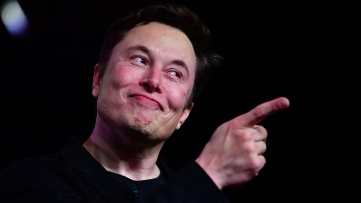 Илон Маск продал себе свой же бизнес