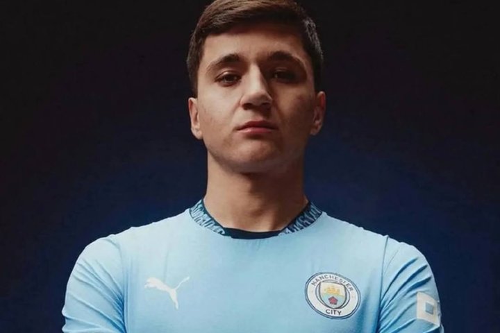 Английские фанаты раскритиковали АФУ, потребовали оставить Хусанова в покое и обеспечить его безопасность