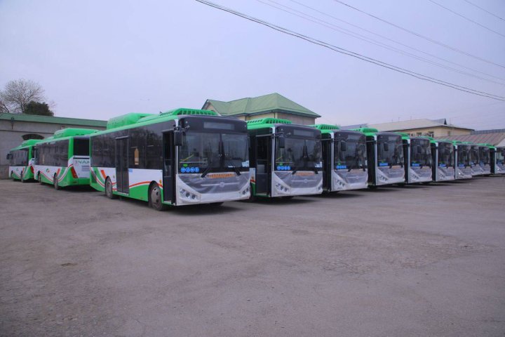 В Наманган доставили 30 новых китайских автобусов