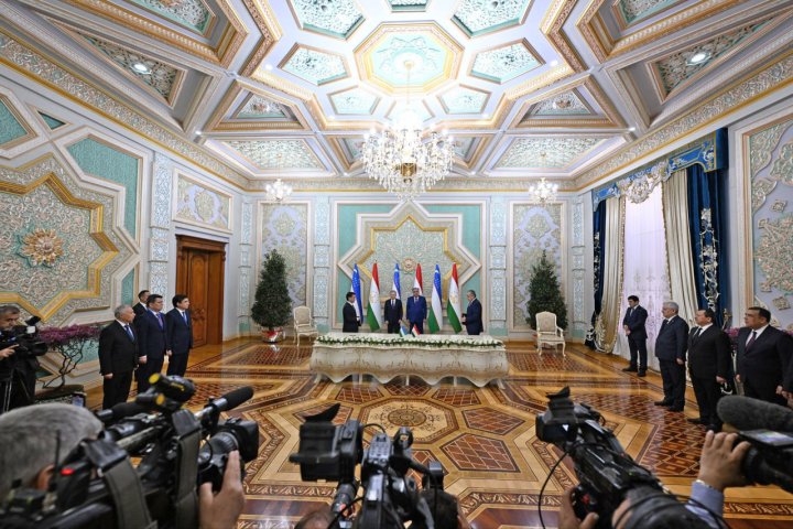 Узбекистан и Таджикистан официально закрепили союзнические отношения