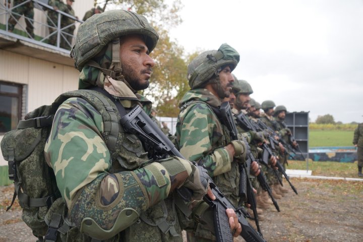 В Пакистане захватили поезд с 450 человек