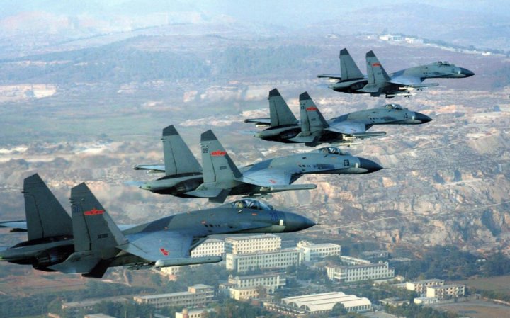 Китай направил к Тайваню 47 военных самолётов