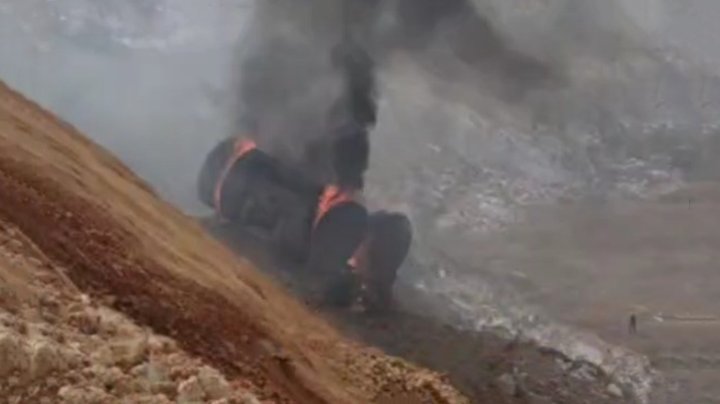 Трагедия в Ангрене: При опрокидывании БелАЗа погиб водитель — видео