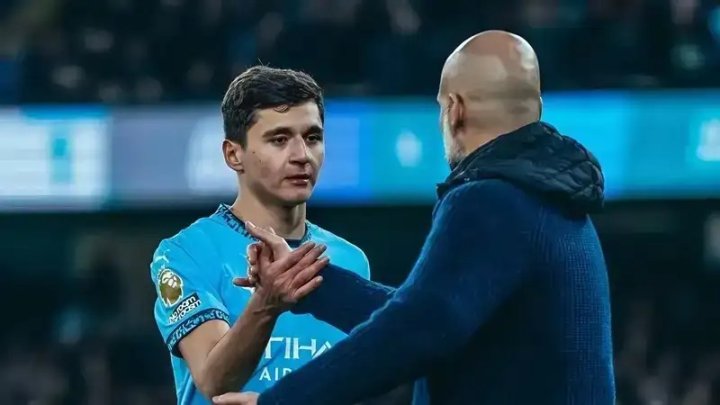 В России неоднозначно отреагировали на успехи узбекского защитника в «Ман Сити»