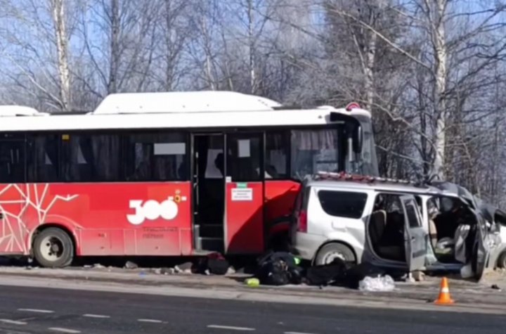 В России в страшном ДТП погибли трое узбекистанцев