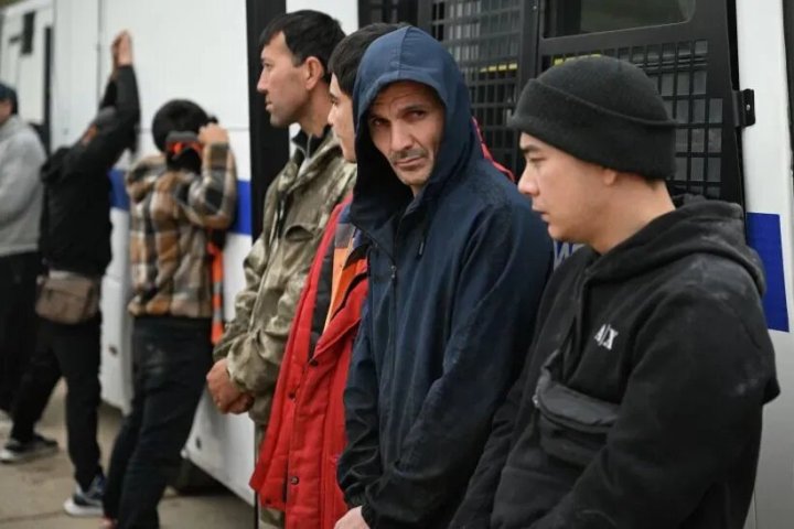 В России призвали повысить налоги для мигрантов до 30%