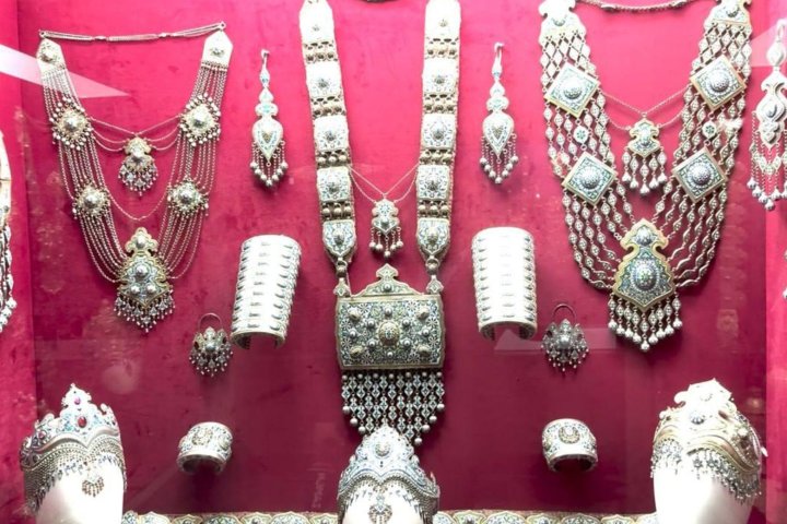 Сенсационная находка в Кувейте: Обнаружены ювелирные изделия, принадлежавшие эмиру Бухары