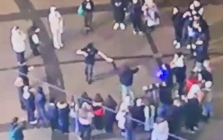 Узбекистанец исполнил танец с пистолетом в центре Санкт-Петербурга — видео