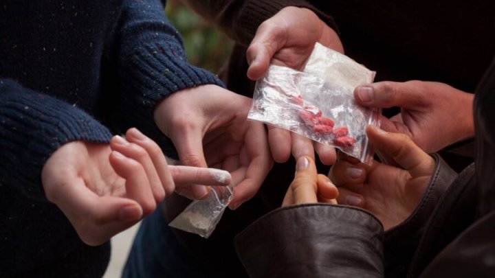 Социальные сети как угроза: как цифровые платформы становятся рассадником наркотиков