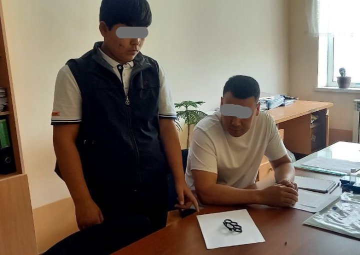 Ученик Джизакской школы пришёл на уроки с кастетом