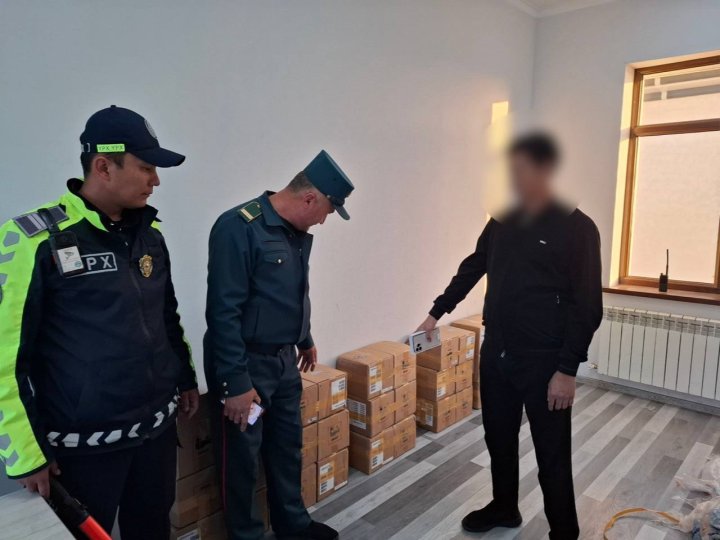 Сотрудники ДПС на перевале «Камчик» пресекли перевозку контрабандных «iPhone 16 Pro Max»