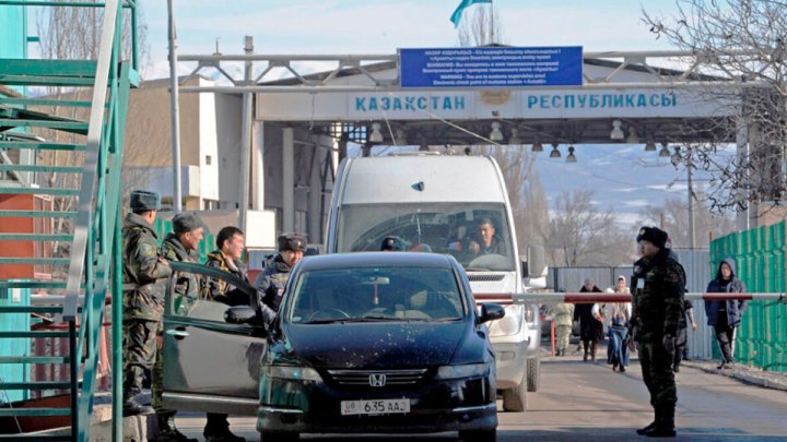 Водителям из Узбекистана закрывают въезд в Казахстан из-за штрафов