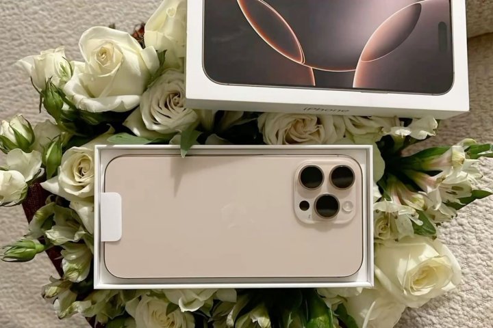 Цены на iPhone вырастут до 2 300$ из-за введённых Трампом таможенных пошлин