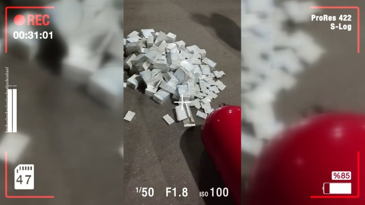 В Фергане сотрудники таможни пресекли контрабанду 1 000 упаковок сигарет, спрятанных в газовом баллоне