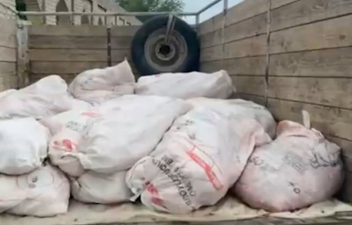 На центральном дехканском рынке Бухары выявили более 4 тонн куриного мяса неизвестного происхождения