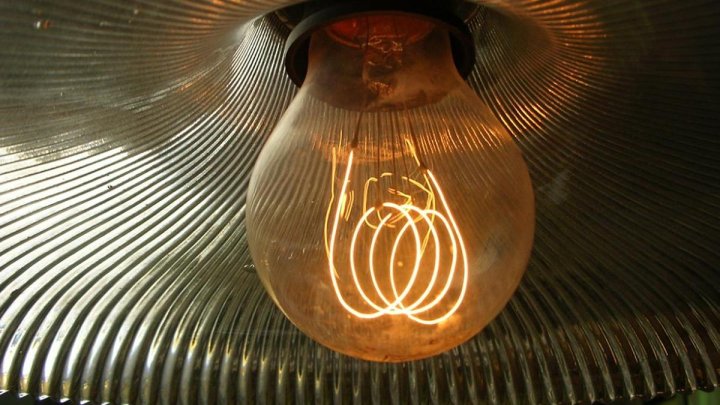 В двух районах Ташкента граждан временно оставили без электричества