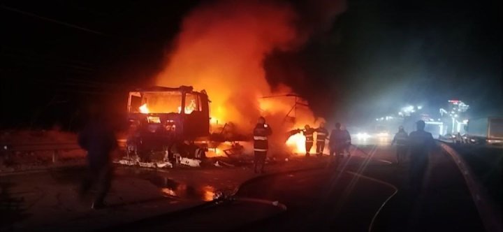 На перевале «Камчик» полностью сгорел грузовой автомобиль