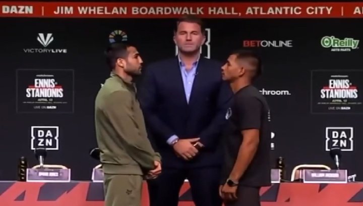 Узбекский боксёр Шахрам Гиёсов провёл «Дуэль взглядов» с аргентинцем Франко Максимилиано Окампо - видео