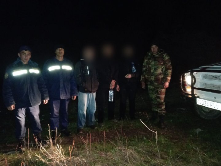 В Чимгане спасли заблудившихся туристов