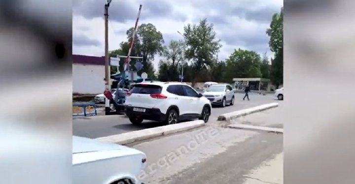 Водитель автомобиля «Tracker» перепутал Самарканд с Лондоном - видео