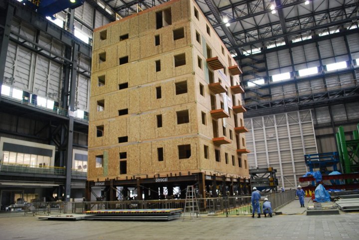 Узбекистан внедряет новые стандарты сейсмоустойчивости зданий