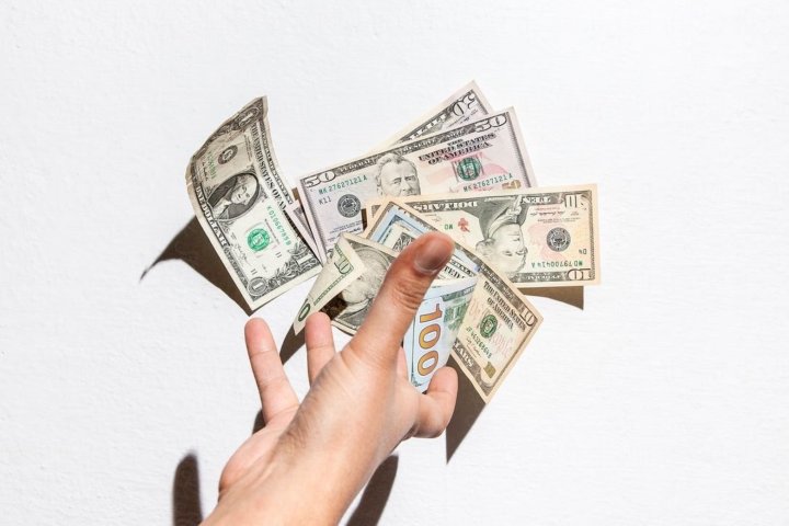 В Узбекистане упал курс всех иностранных валют, кроме российского рубля