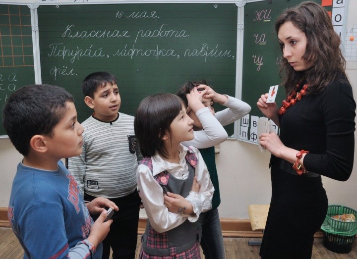 В России призвали выгонять детей мигрантов за незнание русского языка