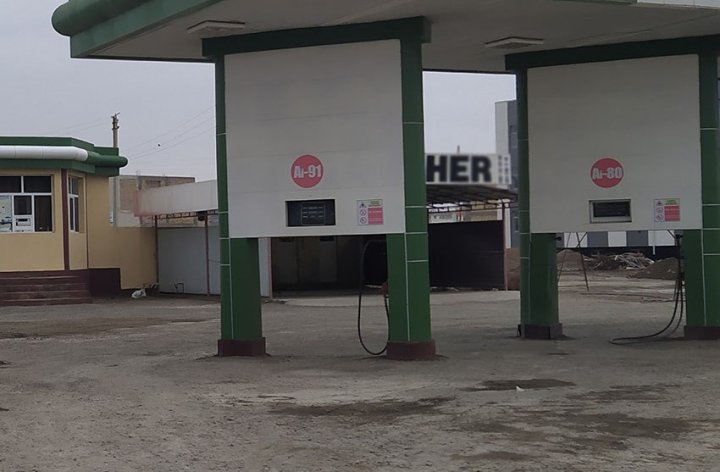 В Бухарской области на АЗС с нарушениями реализовали 17,23 тыс. литров бензина