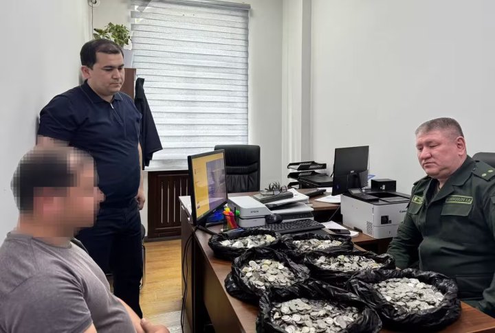 Мем дня: Узбекистанец решил оплатить экс-супруге алименты в размере 4 млн сум в виде монет
