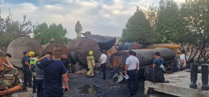 Из-за несчастного случая на АЗС в Каттакургане погибли 2 человека