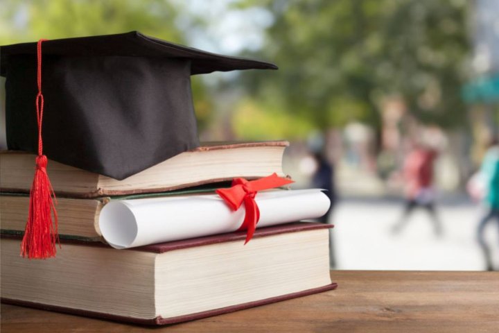 В Узбекистане учреждена президентская стипендия