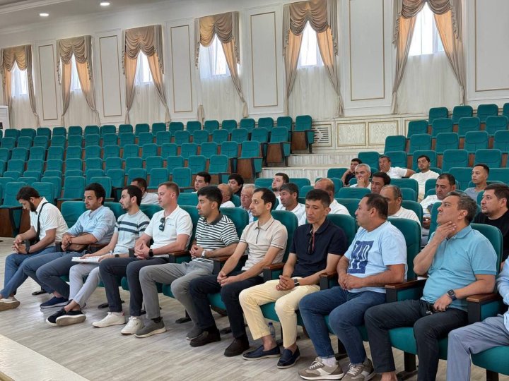 В Ташкенте службам каршеринга запретили сдавать авто школьникам