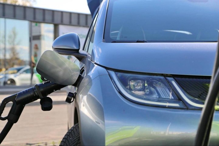 Утильсбор на электромобили в Узбекистане вырос в 4 раза с 1 мая