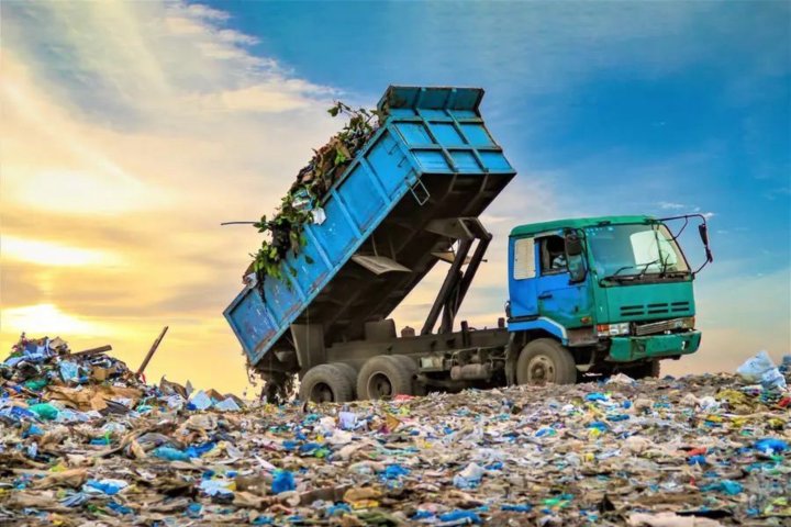 В Самарканде резко выросли тарифы на приём отходов