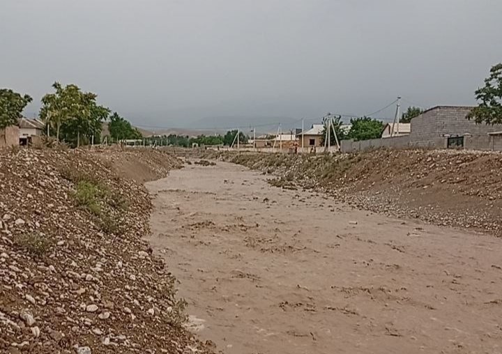 В Джизакской области зафиксировали селевые потоки