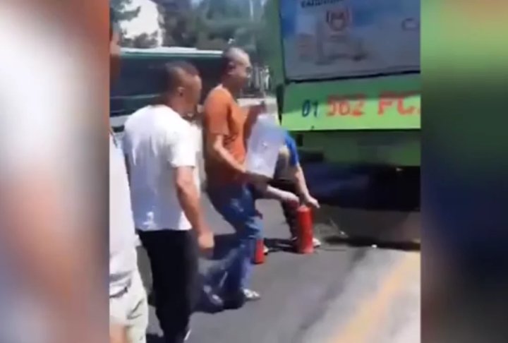 В Ташкенте установили причину задымления автобуса №84