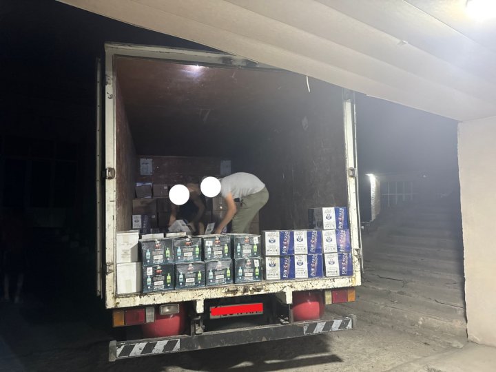 Крупная партия алкоголя негарантированного качества изъята из оборота в Каттакургане