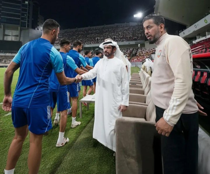 Требует победу: Один из чиновников ОАЭ провел беседу с футболистами перед игрой с Узбекистаном