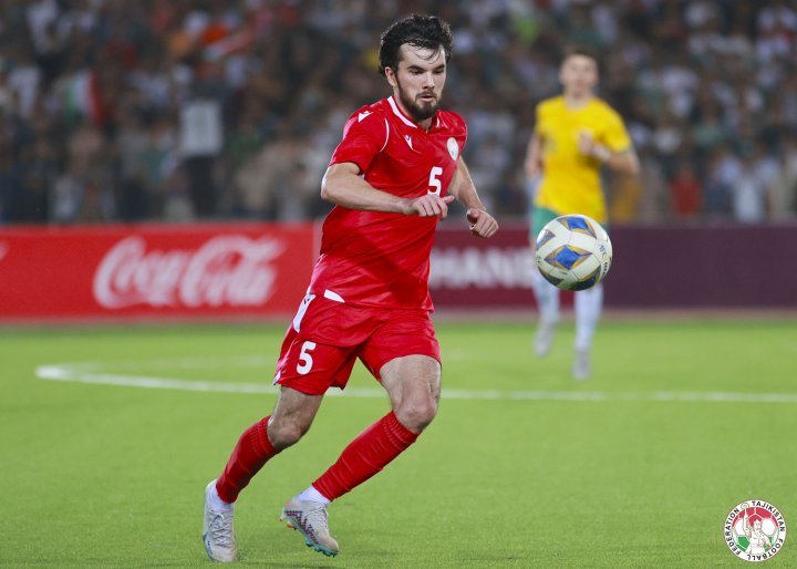 Таджикский футболист покинул Узбекистан