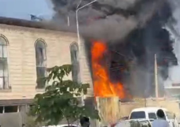 В Самарканде произошёл сильный пожар