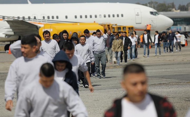 США возобновляют депортацию мигрантов в третьи страны