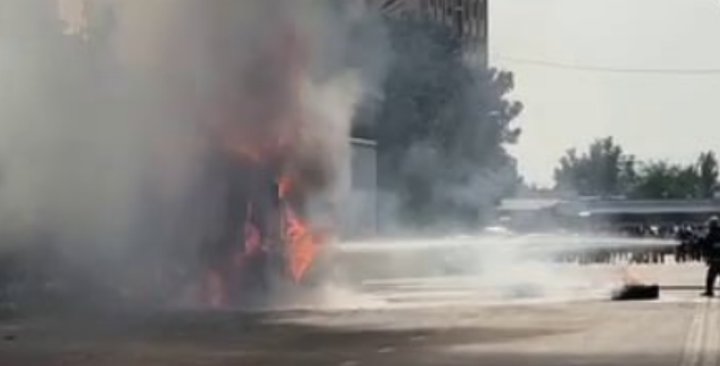 В Андижане загорелся грузовик «MAN»