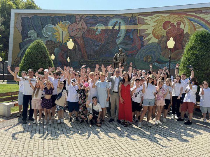 Детский лагерь в Узбекистане принял 100 украинских детей