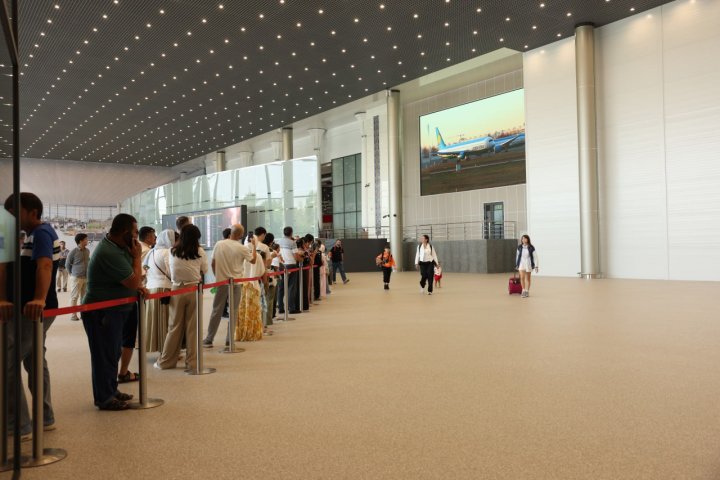 В Ташкентском аэропорту разрешили заходить в терминал встречающим