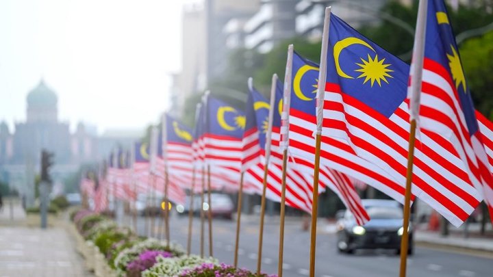 Малайзия поставила Узбекистану англоязычные книги для вузов