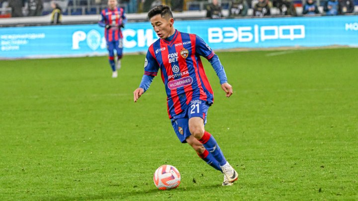 «Не того уровня игрок», — легенда ЦСКА радуется возможному трансферу узбекского футболиста Файзуллаева