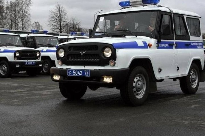 В Санкт-Петербурге узбекистанец «заночевал» со школьницей на лестнице