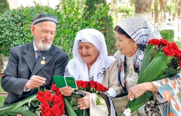 Узбекистану настоятельно порекомендовали поднять пенсионный возраст