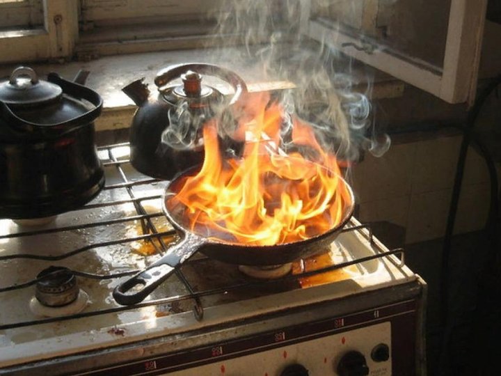 В России двухлетний мальчик из Узбекистана облился кипящим маслом