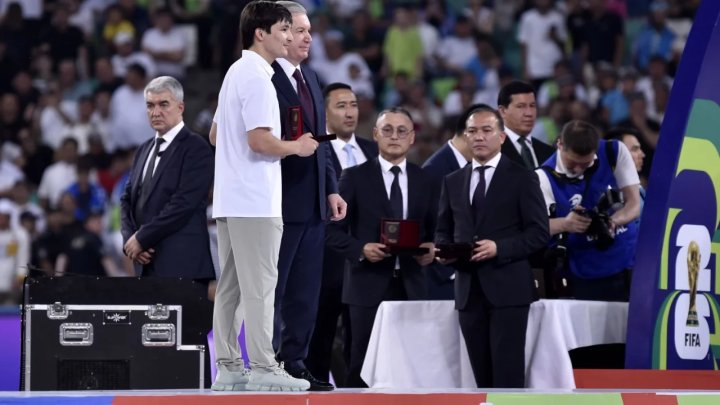 Подарок Президента: Узбекский футболист рассказал, почему передарил свой автомобиль брату